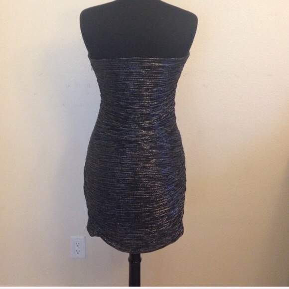 Express Dress - Picture 2 of 4